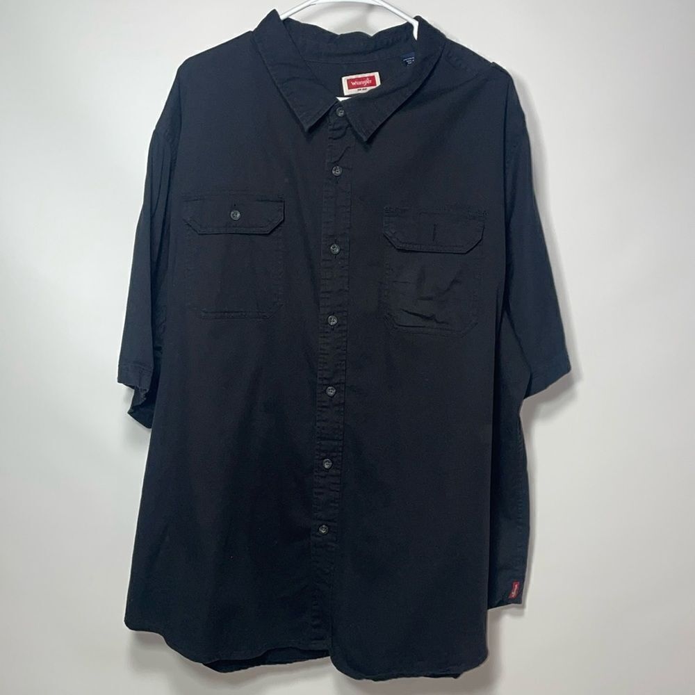 Wrangler short sleeve button down shirt